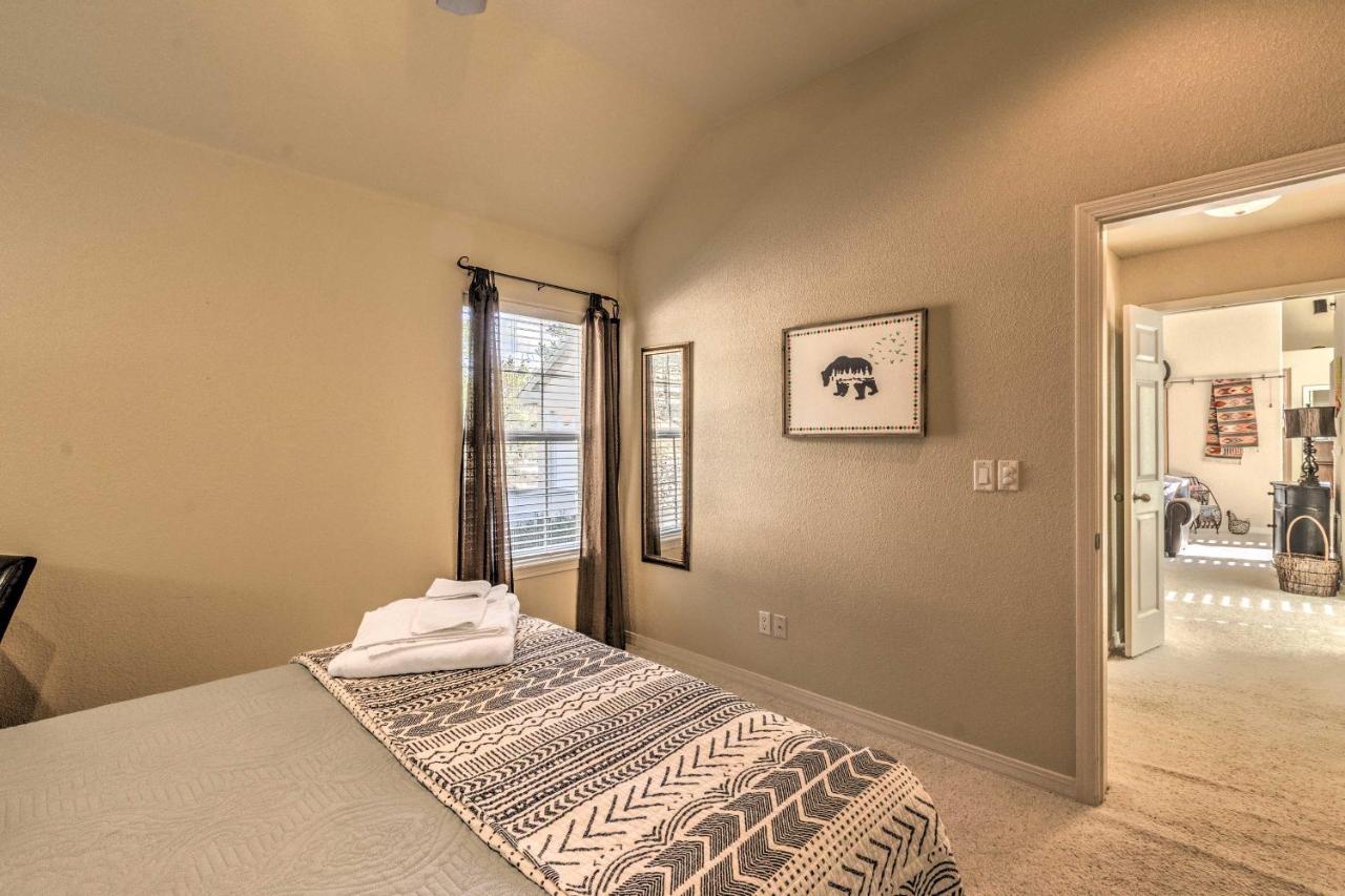 Roomy Ruidoso Retreat With Deck, Grill, And Mtn Views! المظهر الخارجي الصورة