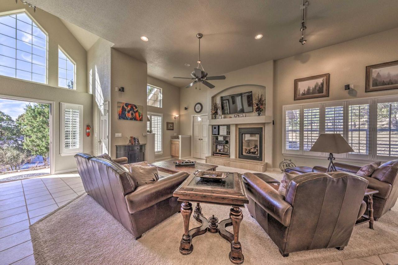 Roomy Ruidoso Retreat With Deck, Grill, And Mtn Views! المظهر الخارجي الصورة