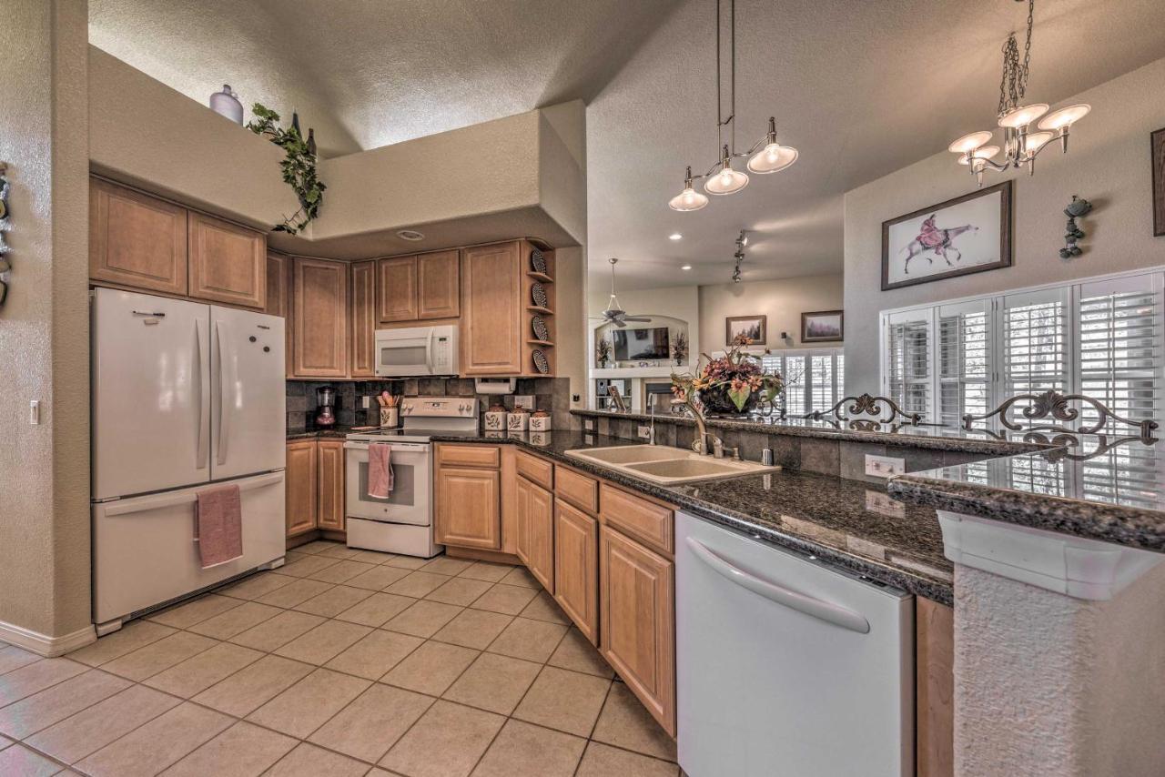 Roomy Ruidoso Retreat With Deck, Grill, And Mtn Views! المظهر الخارجي الصورة