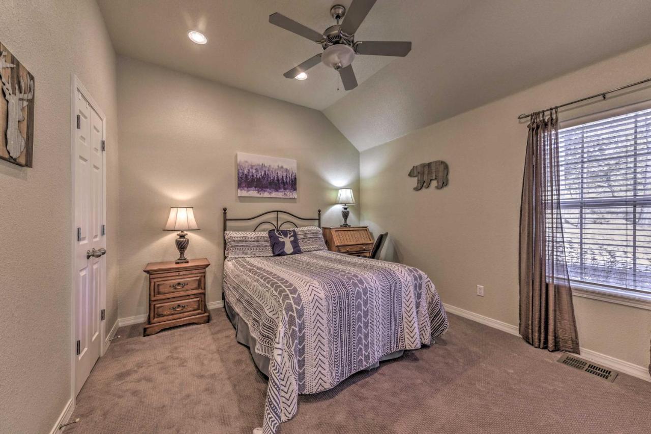Roomy Ruidoso Retreat With Deck, Grill, And Mtn Views! المظهر الخارجي الصورة