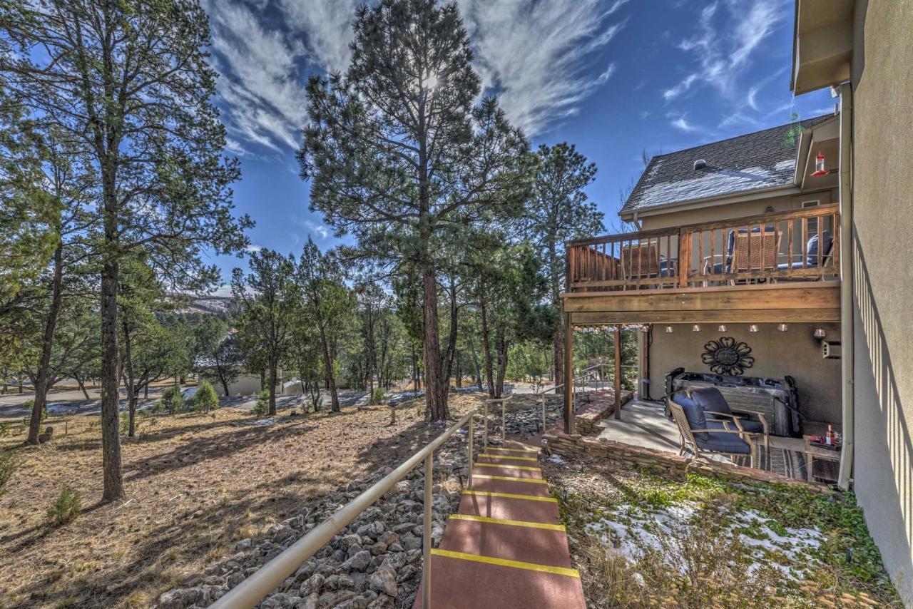 Roomy Ruidoso Retreat With Deck, Grill, And Mtn Views! المظهر الخارجي الصورة